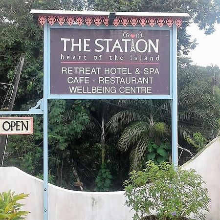 ויקטוריה The Station Retreat Hotel Seychelles מראה חיצוני תמונה